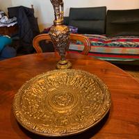 Piatto e vaso in bronzo