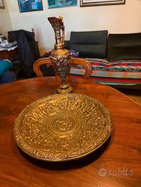 Piatto e vaso in bronzo