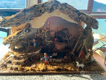 Presepe con luci e motorino per movimento acqua