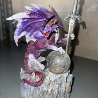 Drago lampada soprammobile con spada tagliacarte