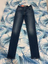 Jeans Donna Levi’s taglia 36 (23x30)