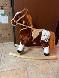 Cavalluccio a dondolo