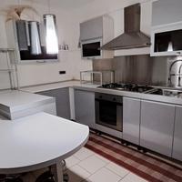 Cucina componibile con penisola