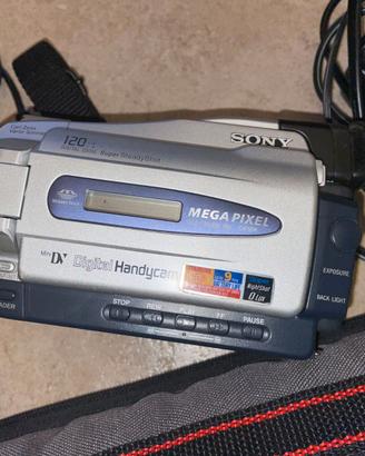 Videocamera SONY DCR-TRV25E