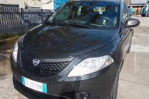 LANCIA Y mild hybrid Firefly 1.0