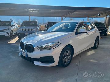 Bmw 116 116d 5p. Business Advantage