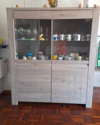 vetrinetta credenza