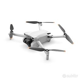 DJI Mini 3 con radiocomando