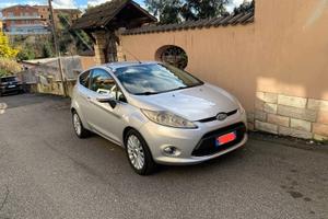 FORD FIESTA BENZ/GPL 2010