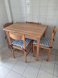 tavolo da cucina  allungabile 4 sedie abbinate