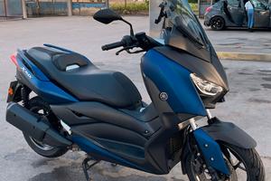 Yamaha XMAX 300 (2018) - SOLO 18.000 KM