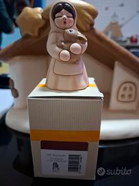 Presepe Thun Donna con coniglio champagne 