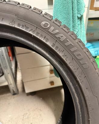 N.4 gomme invernali 235/45 R18