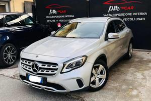 MERCEDES-BENZ GLA 180 Premium