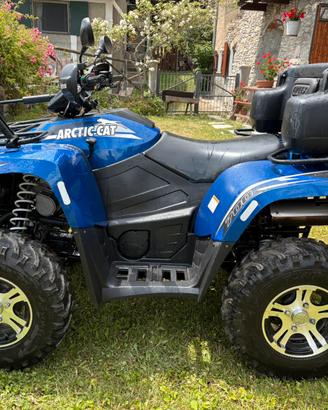 ARTIC CAT 700- Quad Atv. CON CINGOLI DA NEVE