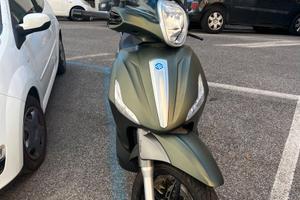 Piaggio Beverly 350 SportTouring ABS, 4000 Km