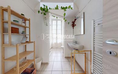 APPARTAMENTO RISTRUTTURATO NEL CENTRO STORICO DI C