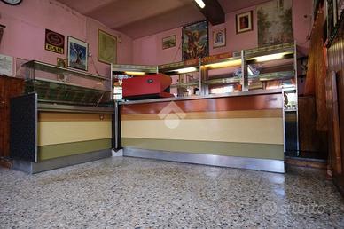 NEGOZIO A BOLOGNA