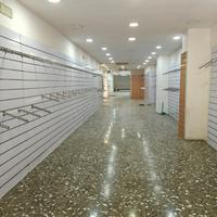 Locale commerciale 280 mq 1100 mensile
