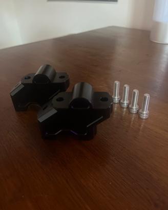 Riser per manubrio moto