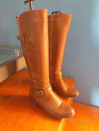 Stivali marroni in ecopelle