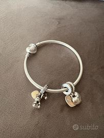 Bracciale pandora con due ciondoli