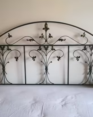 Letto matrimoniale in ferro battuto