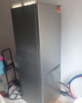 Frigorifero Combinato INDESIT