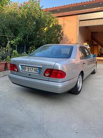 Mercedes Benz E250