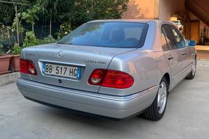 Mercedes Benz E250