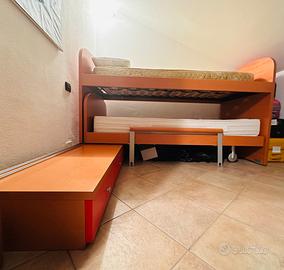Cameretta completa letto/materassi/cassettiere