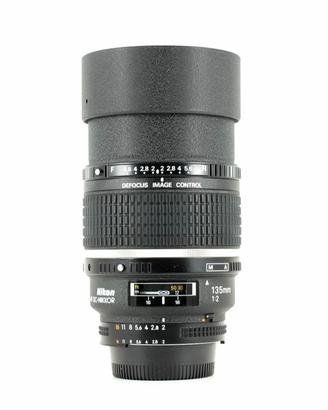 NIKON 135 f2 DC