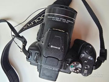 Nikon Coolpix B700