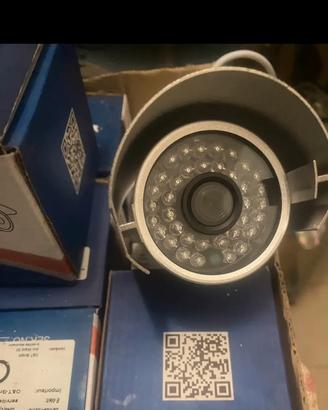 8 Telecamere HD EACH ITALY ** NUOVE**