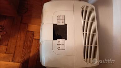 DEUMIDIFICATORE DE LONGHI PRATICAMENTE NUOVO