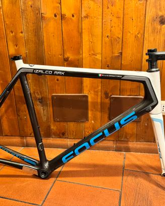focus izalco max 58 in carbonio