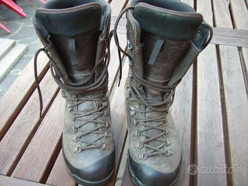 alpini paracadutisti scarponi militari Julia