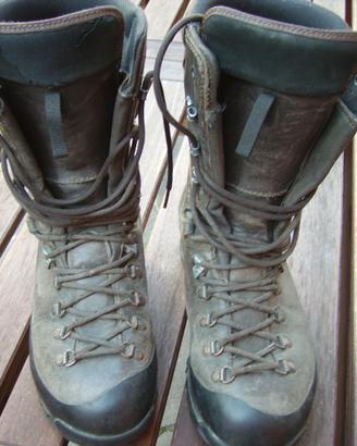 alpini paracadutisti scarponi militari Julia