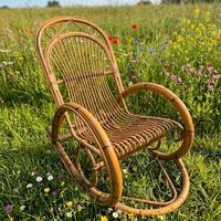 sedia a dondolo in midollino