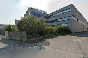 Grande Capannone ideale per Magazzino e Laboratori