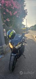 Honda cbr 1000 rr fireblade