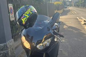 Honda cbr 1000 rr fireblade