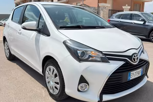 Toyota Yaris 1.0 5 porte Lounge
