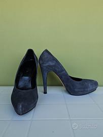 scarpe col tacco scamosciate