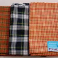 N. 3 scampoli di tessuto