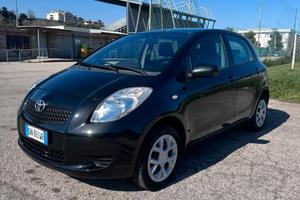 Toyota yaris 1.0 vti 2008