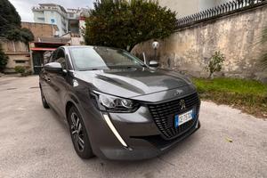 Peugeot 208 1.2 Puretech 100cv