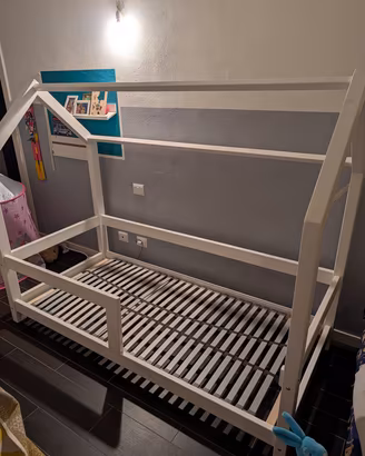 letto a casetta montessoriano 