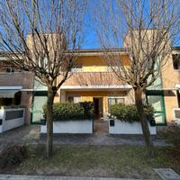 APPARTAMENTO BICAMERE CON GIARDINO