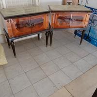 2 comodini in legno con piano in marmo 